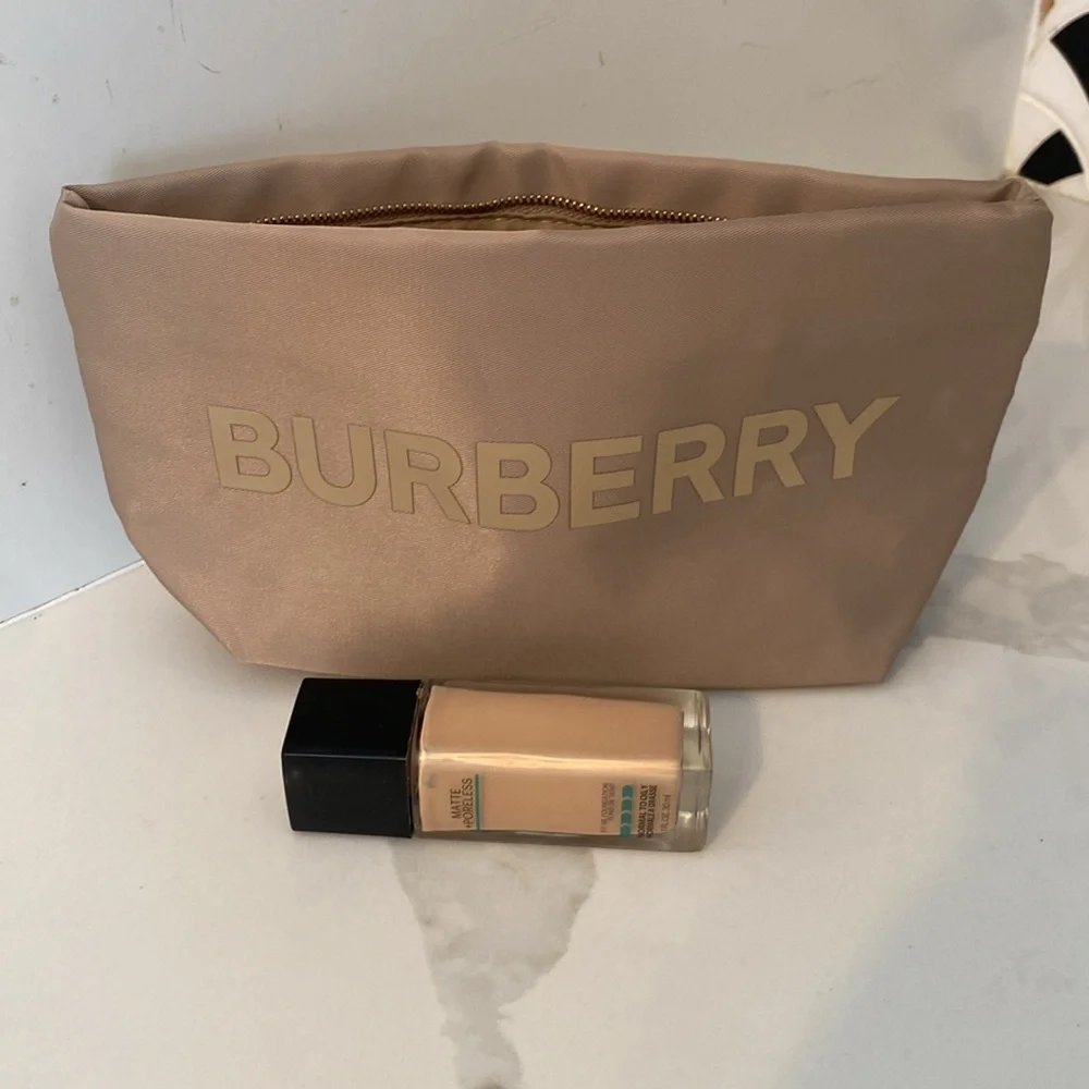 Burberry Pouch Cosmetics Bag / Makeup Organizer Case - GWP